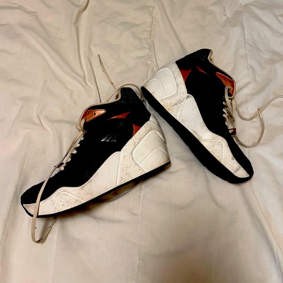 Size 9, heeled tennis shoes - Pumas, hardly worn, laces are slightly off white. - Picture 1 of 7